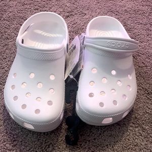 Size J1 White Crocs